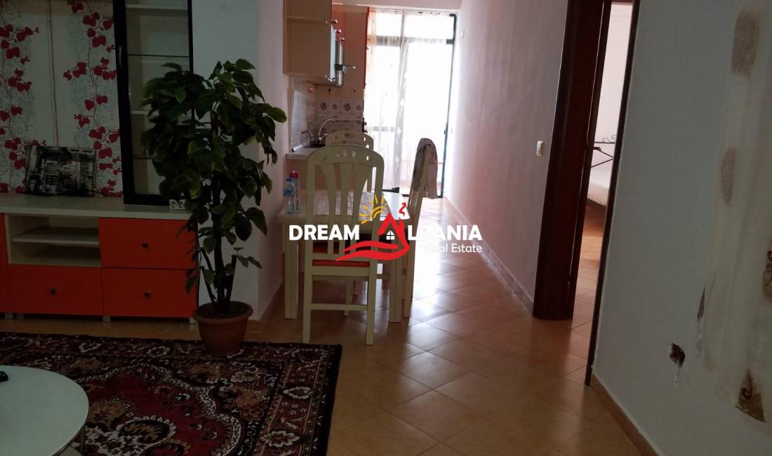 Shtepi ne shitje Apartament ne Tirane, 2+1, Mobilimi E mobiluar, Pagesa 52,000  Euro.