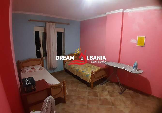 Shtepi ne shitje Apartament ne Tirane, 2+1, Mobilimi E mobiluar, Pagesa 60,000  Euro.