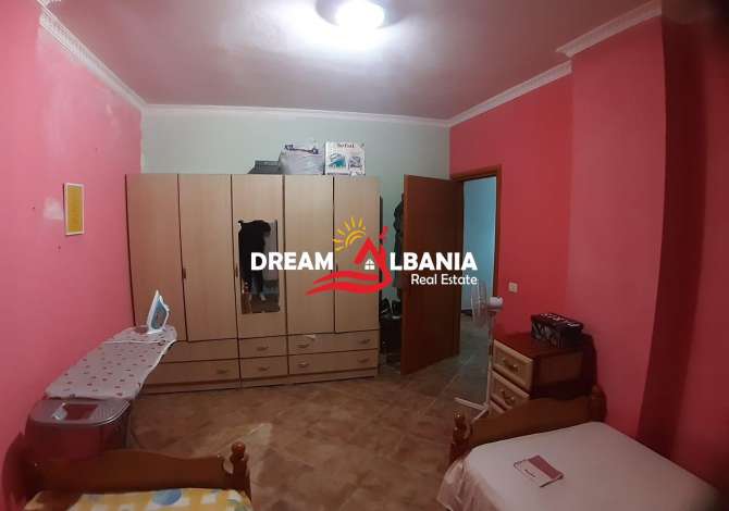 Shtepi ne shitje Apartament ne Tirane, 2+1, Mobilimi E mobiluar, Pagesa 60,000  Euro.