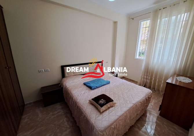 Shtepi ne shitje Apartament ne Tirane, 2+1, Mobilimi E mobiluar, Pagesa 60,000  Euro.