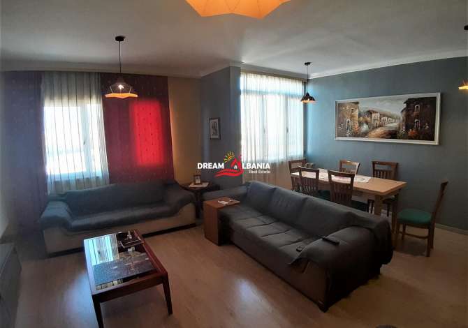 Shtepi ne shitje Apartament ne Tirane, 3+1, Mobilimi E mobiluar, Pagesa 229,000  Euro.