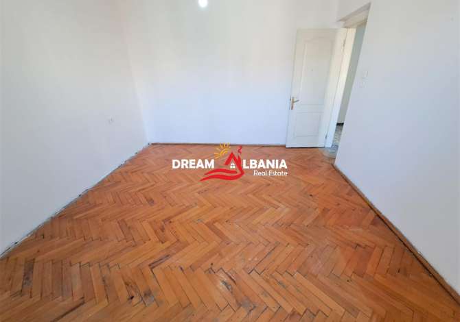 Shtepi ne shitje Apartament ne Tirane, 2+1, Mobilimi Bosh, pa mobiluar, Pagesa 78,000  Euro.