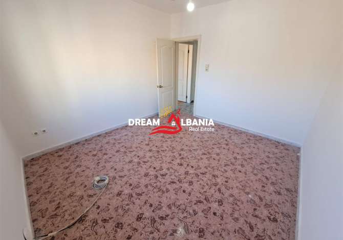 Shtepi ne shitje Apartament ne Tirane, 2+1, Mobilimi Bosh, pa mobiluar, Pagesa 78,000  Euro.