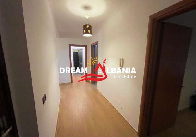 Shtepi ne shitje Apartament ne Tirane, 2+1, Mobilimi E mobiluar, Pagesa 93,000  Euro.
