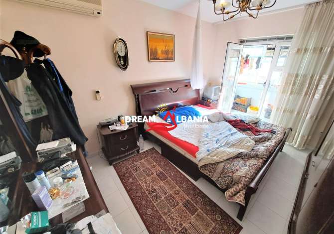 Shtepi ne shitje Apartament ne Tirane, 3+1, Mobilimi E mobiluar, Pagesa 120,000  Euro.