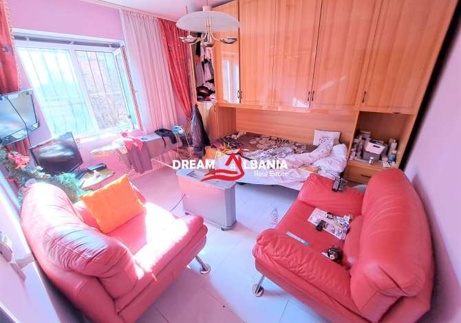 Shtepi ne shitje Apartament ne Tirane, 3+1, Mobilimi E mobiluar, Pagesa 120,000  Euro.