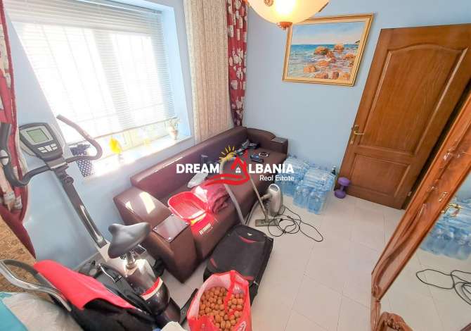 Shtepi ne shitje Apartament ne Tirane, 3+1, Mobilimi E mobiluar, Pagesa 120,000  Euro.