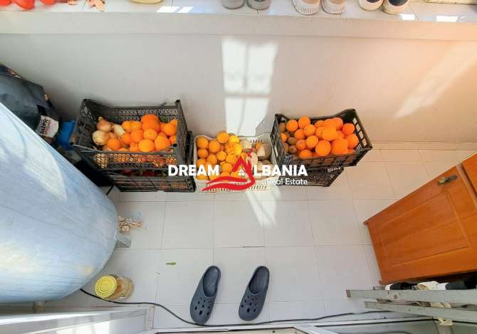 Shtepi ne shitje Apartament ne Tirane, 3+1, Mobilimi E mobiluar, Pagesa 120,000  Euro.