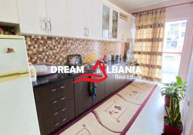 Shtepi ne shitje Apartament ne Tirane, 2+1, Mobilimi E mobiluar, Pagesa 88,000  Euro.