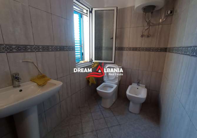 Shtepi ne shitje Apartament ne Tirane, 1+1, Mobilimi Bosh, pa mobiluar, Pagesa 67,000  Euro.