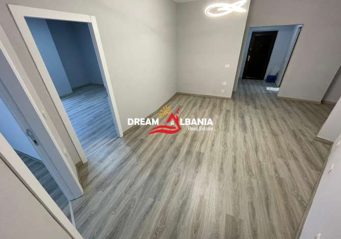 Shtepi ne shitje Apartament ne Tirane, 2+1, Mobilimi Bosh, pa mobiluar, Pagesa 101,000  Euro.