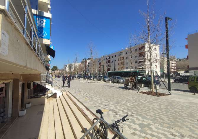 Dyqan me qera, bulevardi Vlore-Skele