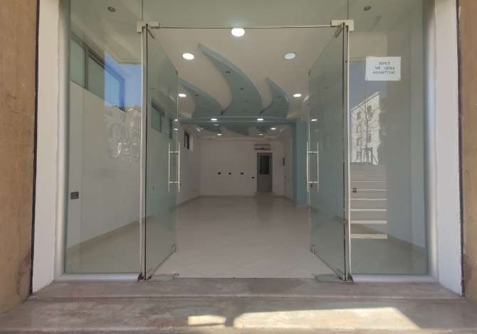 Ambjent biznesi me qera 1+1 ne Vlore - 50,000 Leke
