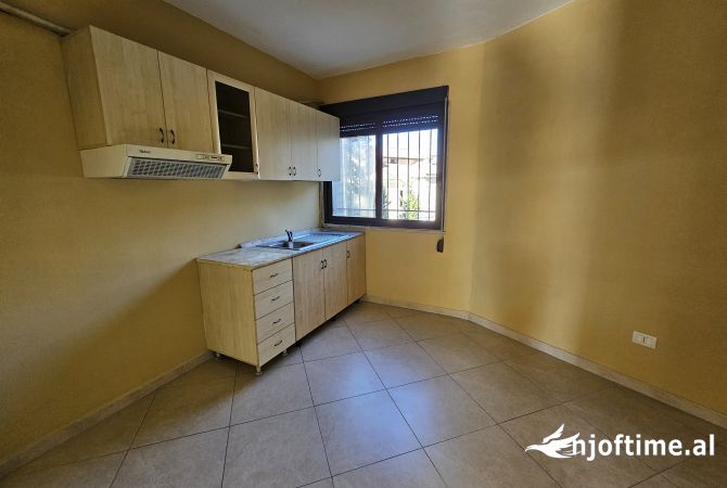 Ambient Zyre per Qira ne Qender!