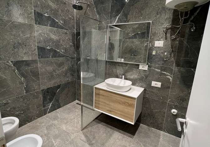 Shtepi me qera Apartament ne Tirane, 2+1, Mobilimi E mobiluar, Pagesa 450  Euro.