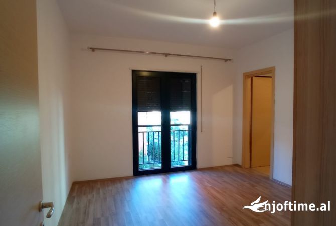 Shtepi me qera 3+1 ne Tirane - 550 Euro