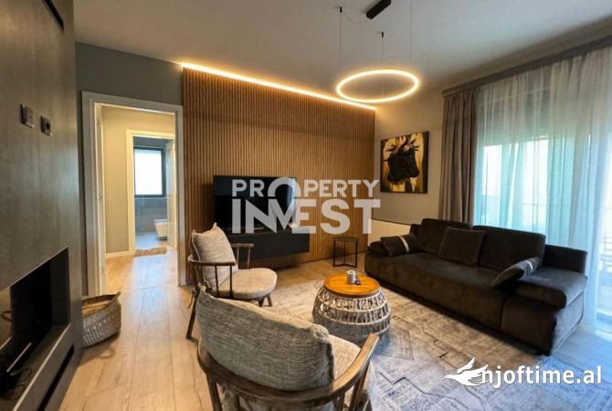 Shtepi me qera 3+1 ne Tirane - 2,000 Euro