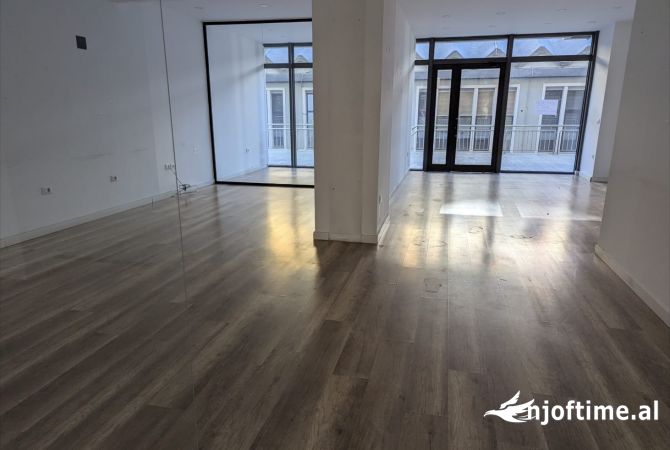 Ambient biznesi me qera 1+1 ne Tirane - 1,700 Euro