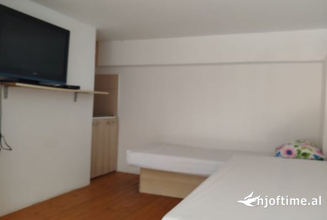 Shtepi me qera Garsoniere ne Tirane - 250 Euro
