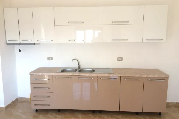Casa in affitto 2+1 a Tirana - 23,000 Leke