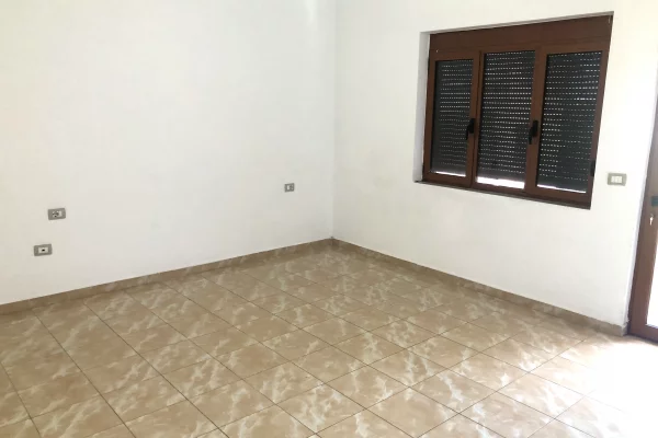 Casa in affitto 2+1 a Tirana - 23,000 Leke