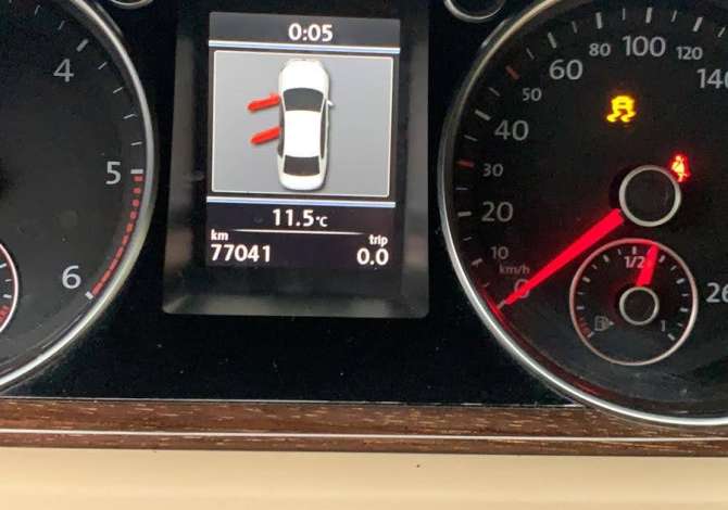 Volkswagen Passat B7 viti 2012 me 77,000 KM i sapoardhur nga Gjermania. Cmontohet per pjese kembimi,