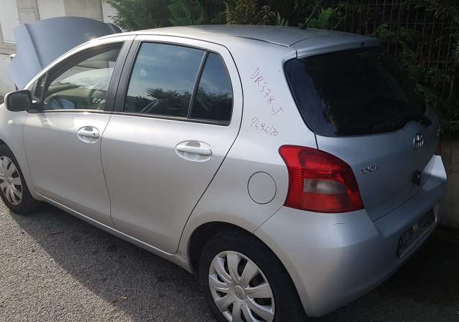 Toyota Yaris viti 2007 e sapoardhur nga Italia, cmontohet per pjese kembimi.