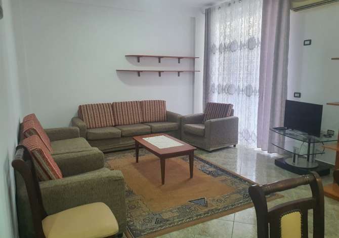 Shtepi me qera 3+1 ne Tirane - 420 Euro