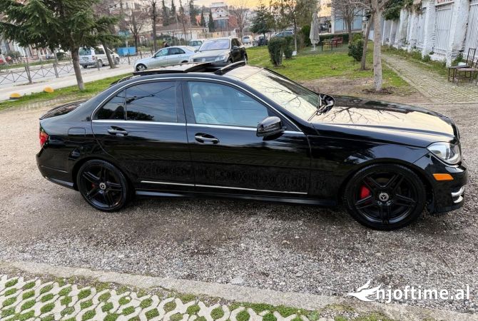 Makina ne shitje  ne Tirane - 9,200 Euro