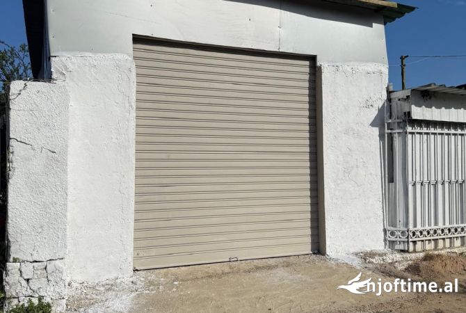 Ambient biznesi me qera 4+1 ne Tirane - 25,000 Leke