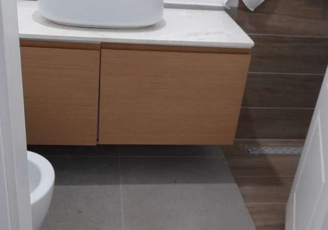 Shtepi me qera  ne Tirane, 2+1, Mobilimi E mobiluar, Pagesa 450  Euro.