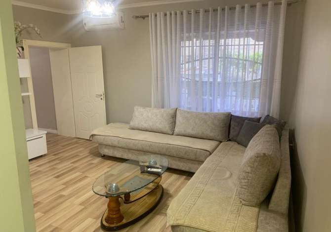 Shtepi ne shitje  ne Shkoder, 2+1, Mobilimi E mobiluar, Pagesa 60,000  Euro.