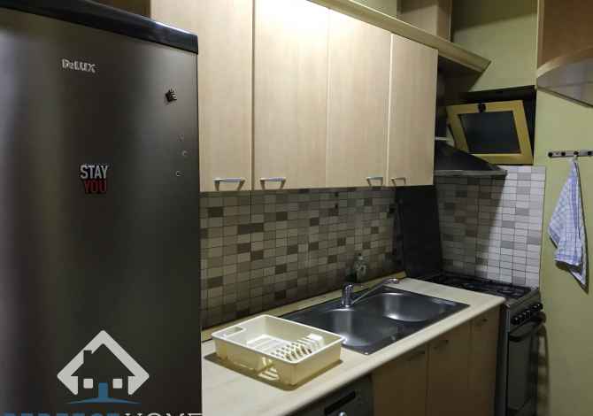 Shtepi me qera  ne Tirane, 2+1, Mobilimi E mobiluar, Pagesa 370  Euro.