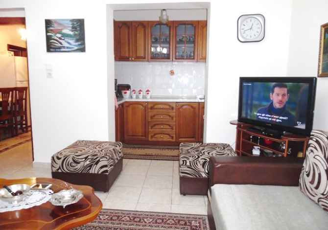 Shtepi me qera 3+1 ne Tirane - 30,000 Leke