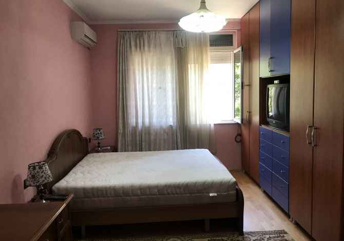 Shtepi me qera  ne Tirane, 1+1, Mobilimi E mobiluar, Pagesa 300  Euro.