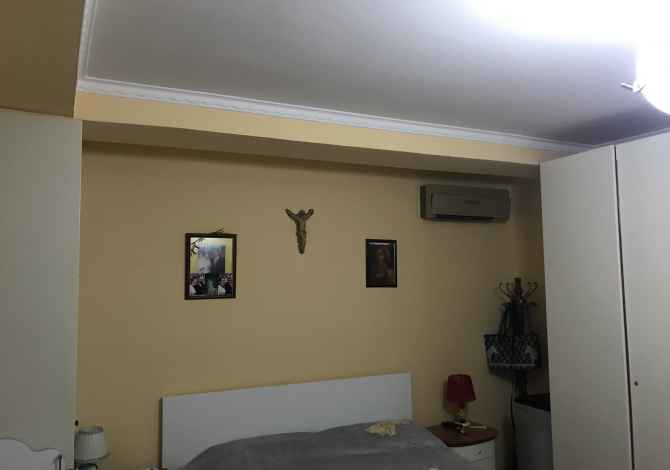 Shtepi ne shitje  ne Tirane, 2+1, Mobilimi E mobiluar, Pagesa 159,000  Euro.