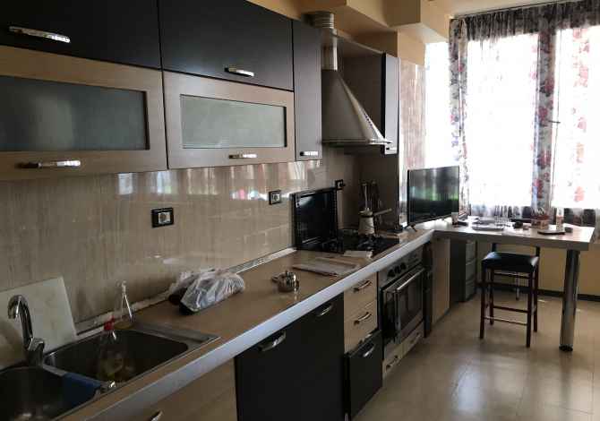 Shtepi ne shitje  ne Tirane, 2+1, Mobilimi E mobiluar, Pagesa 159,000  Euro.