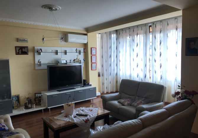 Shtepi ne shitje  ne Tirane, 2+1, Mobilimi E mobiluar, Pagesa 159,000  Euro.