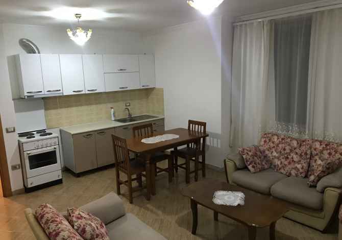 Shtepi me qera  ne Tirane, 1+1, Mobilimi E mobiluar, Pagesa 30,000  Leke.