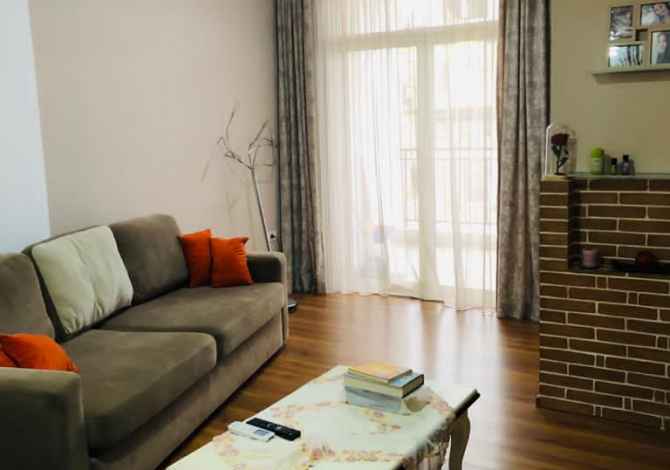 Shtepi me qera 1+1 ne Tirane - 350 Euro