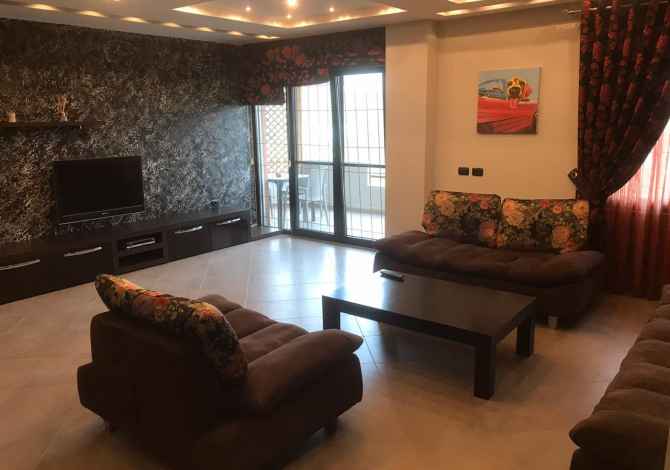 Shtepi me qera 2+1 ne Tirane - 600 Euro