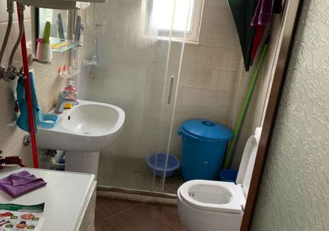 Shtepi ne shitje  ne Tirane, 2+1, Mobilimi E mobiluar, Pagesa 95,000  Euro.