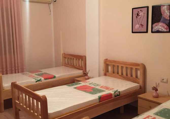 Shtepi me qera  ne Tirane, 1+1, Mobilimi E mobiluar, Pagesa 30,000  Leke.