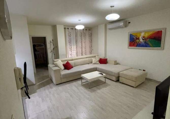 Shtepi me qera 2+1 ne Tirane - 400 Euro