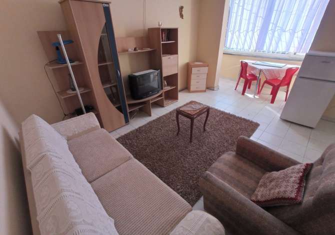 Shtepi me qera 1+1 ne Tirane - 33,000 Leke