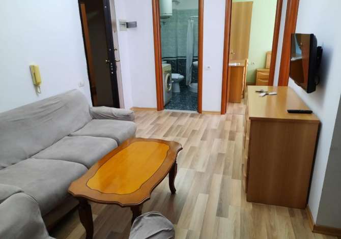 Shtepi me qera  ne Tirane, 2+1, Mobilimi E mobiluar, Pagesa 330  Euro.