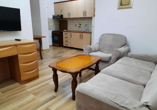 Shtepi me qera 2+1 ne Tirane - 330 Euro