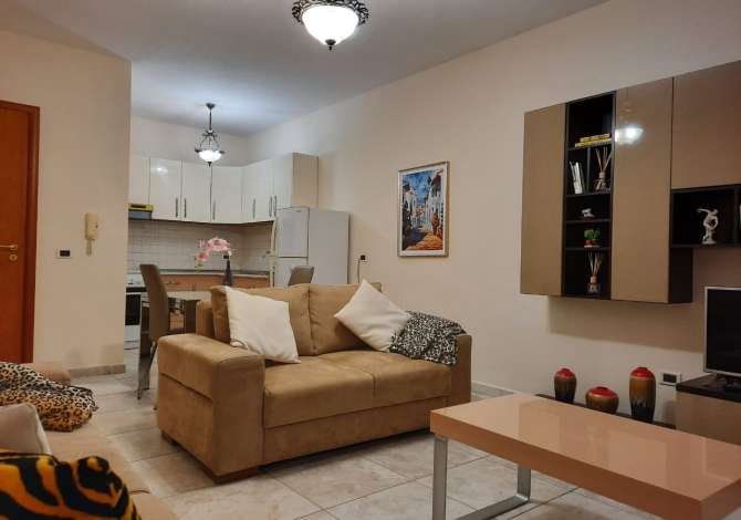 Shtepi me qera  ne Tirane, 1+1, Mobilimi E mobiluar, Pagesa 350  Euro.