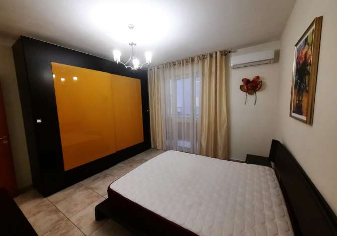 Shtepi me qera  ne Tirane, 1+1, Mobilimi E mobiluar, Pagesa 350  Euro.