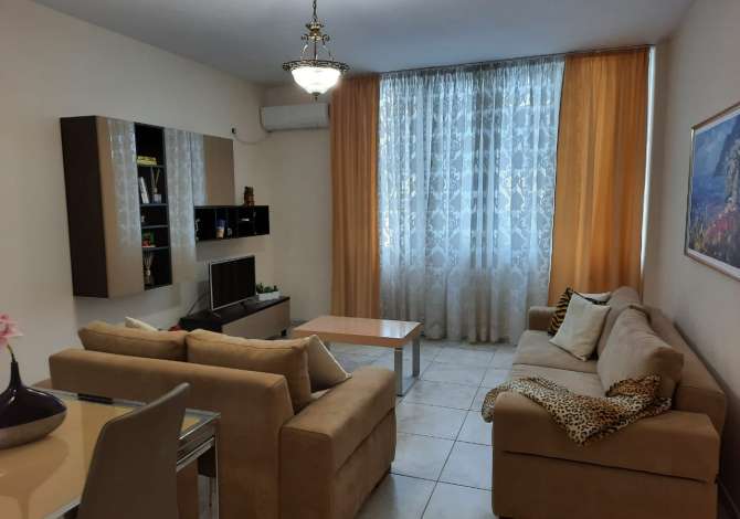 Shtepi me qera  ne Tirane, 1+1, Mobilimi E mobiluar, Pagesa 350  Euro.